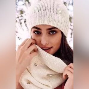 NWT! Victorias Secret DIVA Jeweled Bling Beanie Hat & Scarf SUPER SOFT NWT